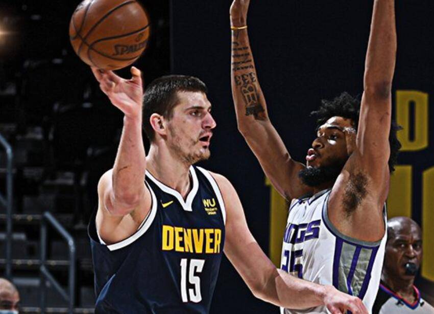 库里和汤普 库里和汤普