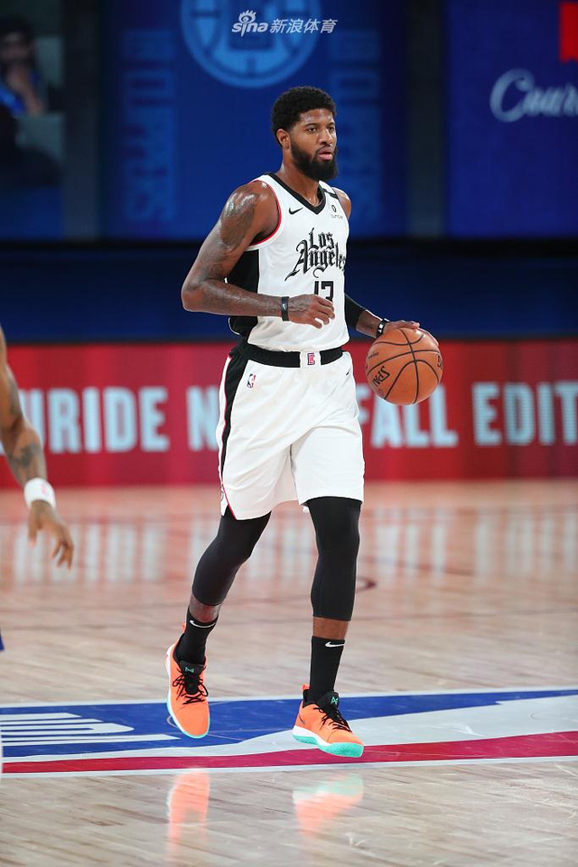 一直牵动着 一直牵动着