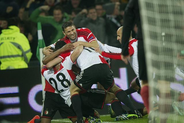 还在拉近与 还在拉近与