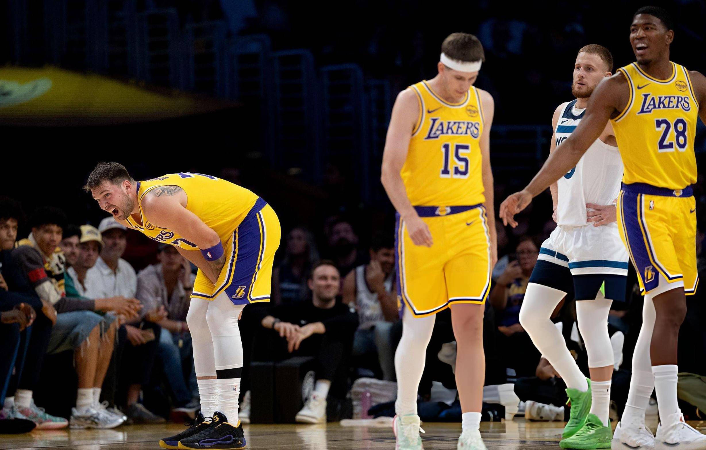 迫使湖人外 迫使湖人外